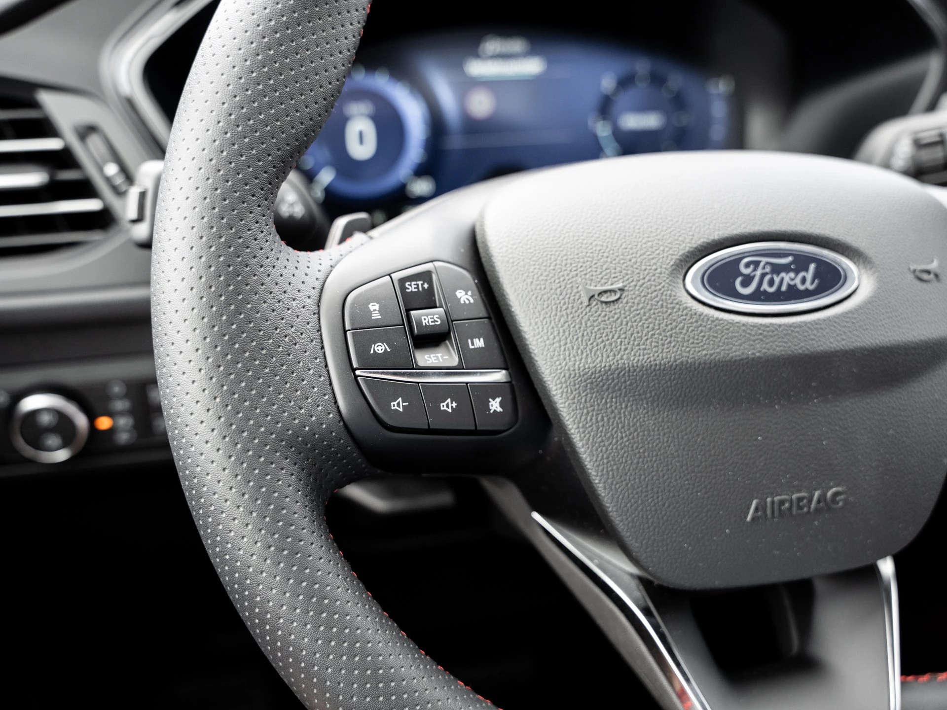 Ford Kuga ST-Line 2.0 EcoBlue 88kW Autom. LED. AHK. GJR. ACC