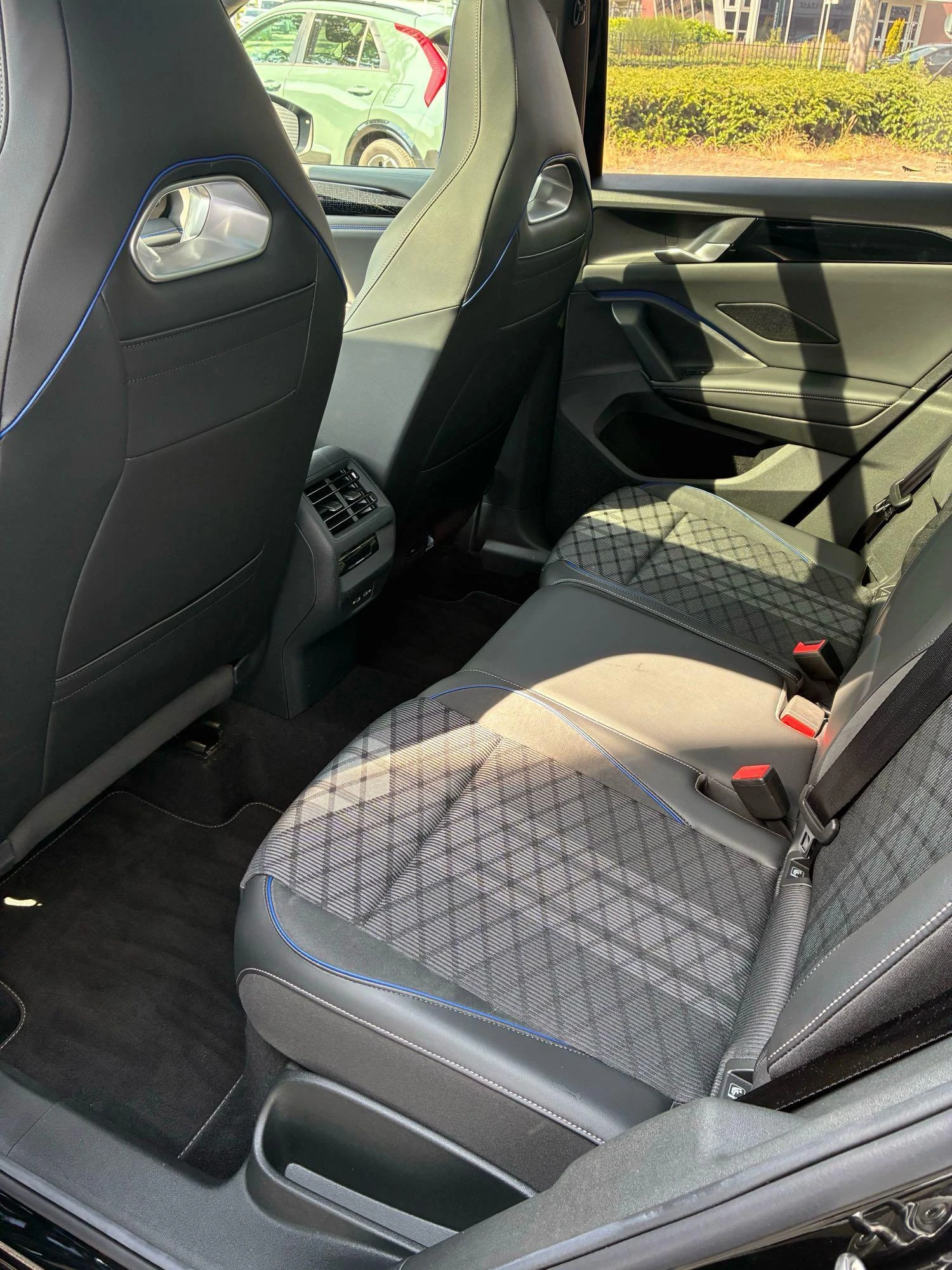 Volkswagen-Tiguan-image-8