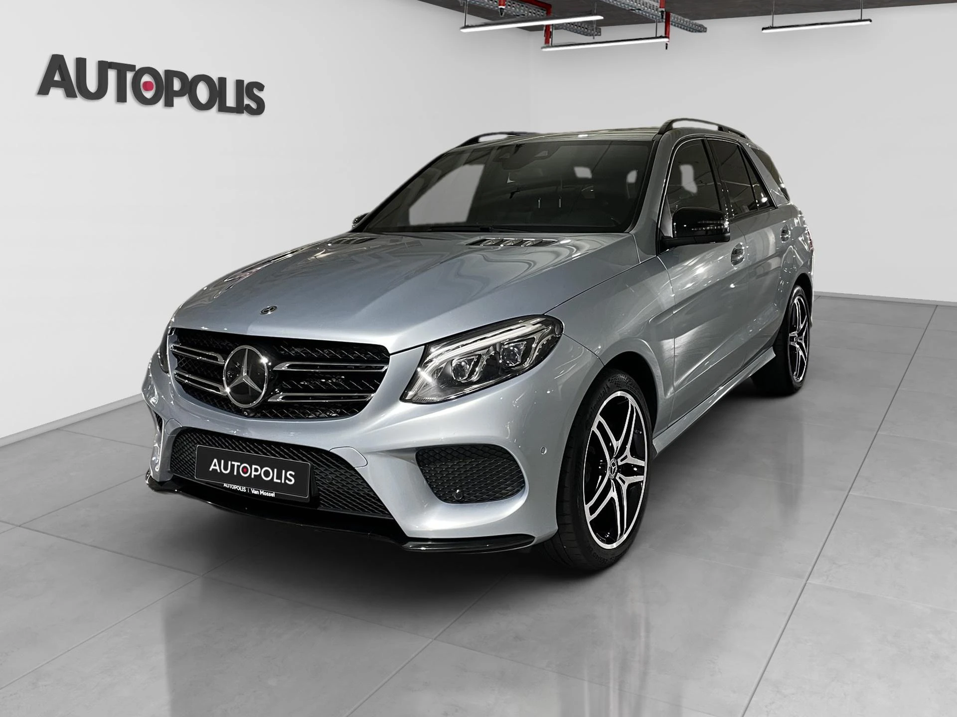 Mercedes-Benz-GLE-image-18