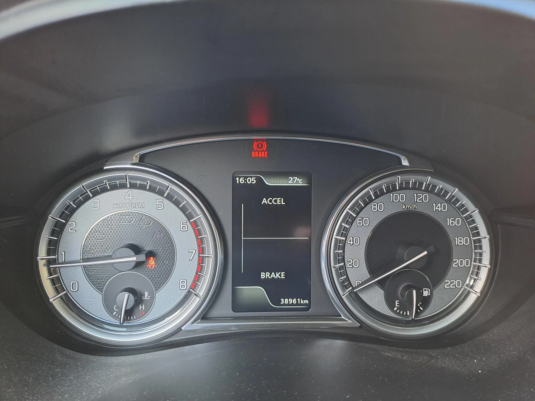 Suzuki-S-Cross-image-18