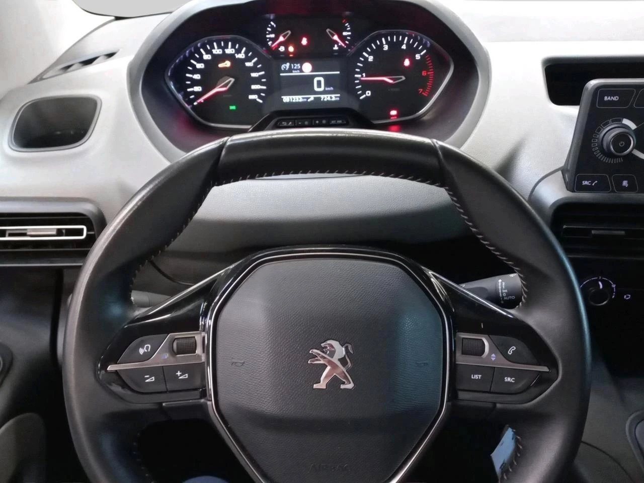 Peugeot-Rifter-image-9
