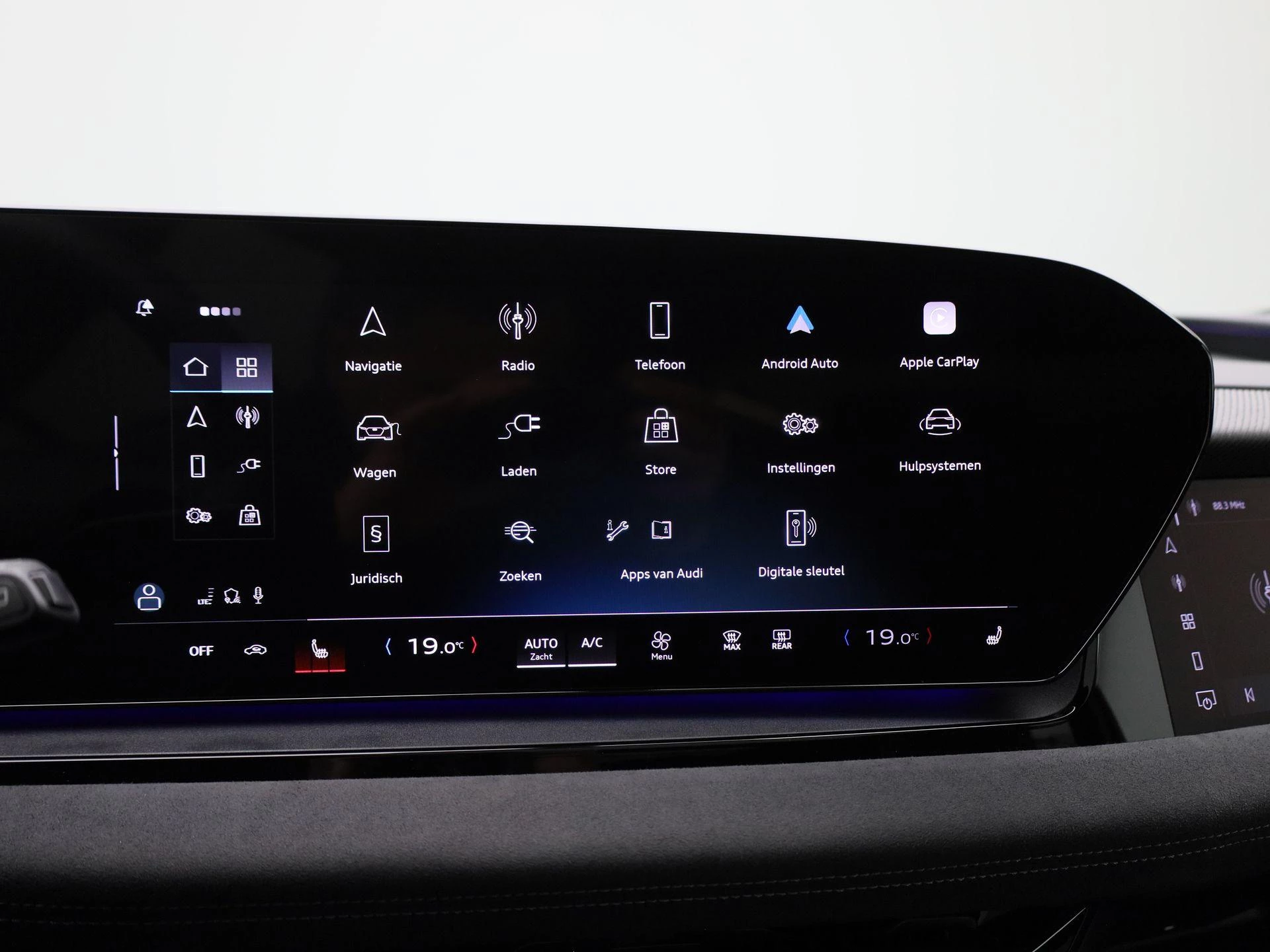 Audi-Q6 e-tron-image-31