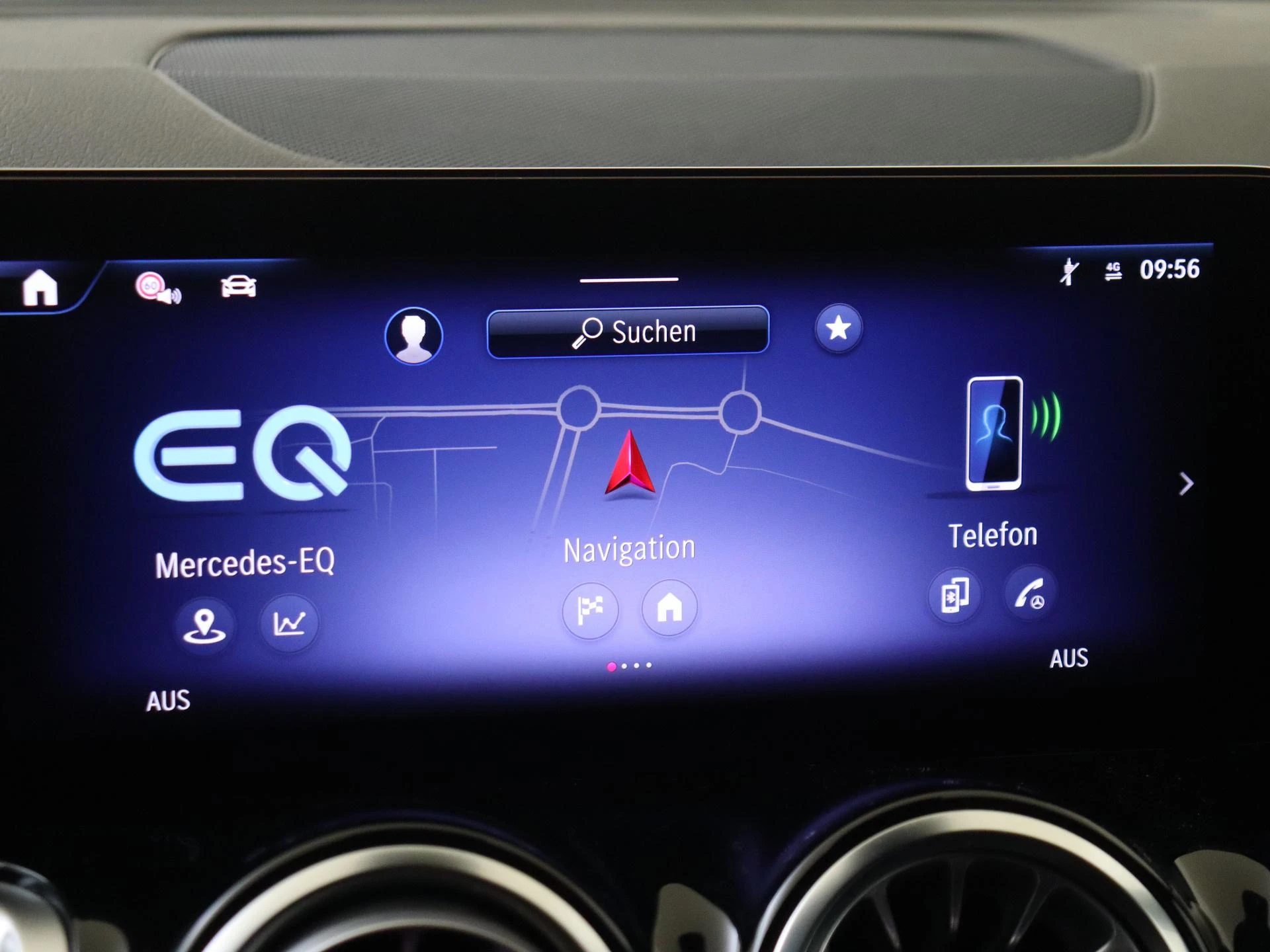 Mercedes-Benz-EQB-image-16