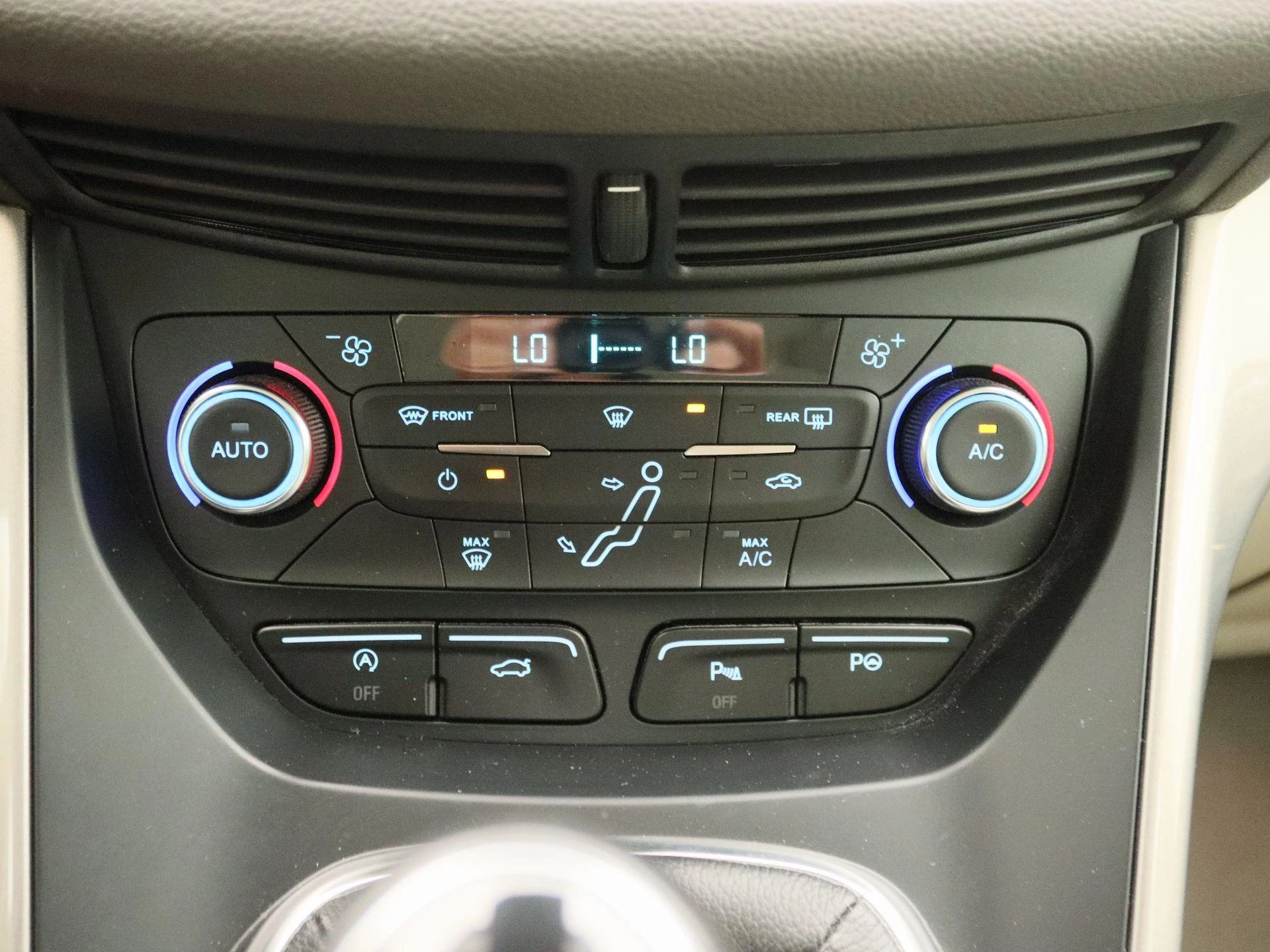 Ford C-MAX 1.5 Titanium