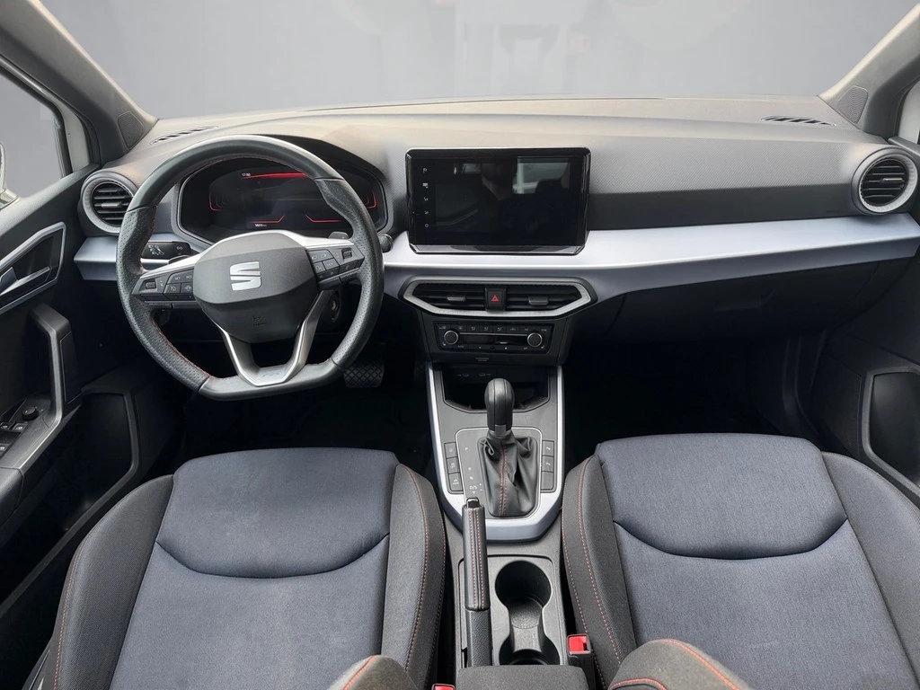 SEAT-Arona-image-7