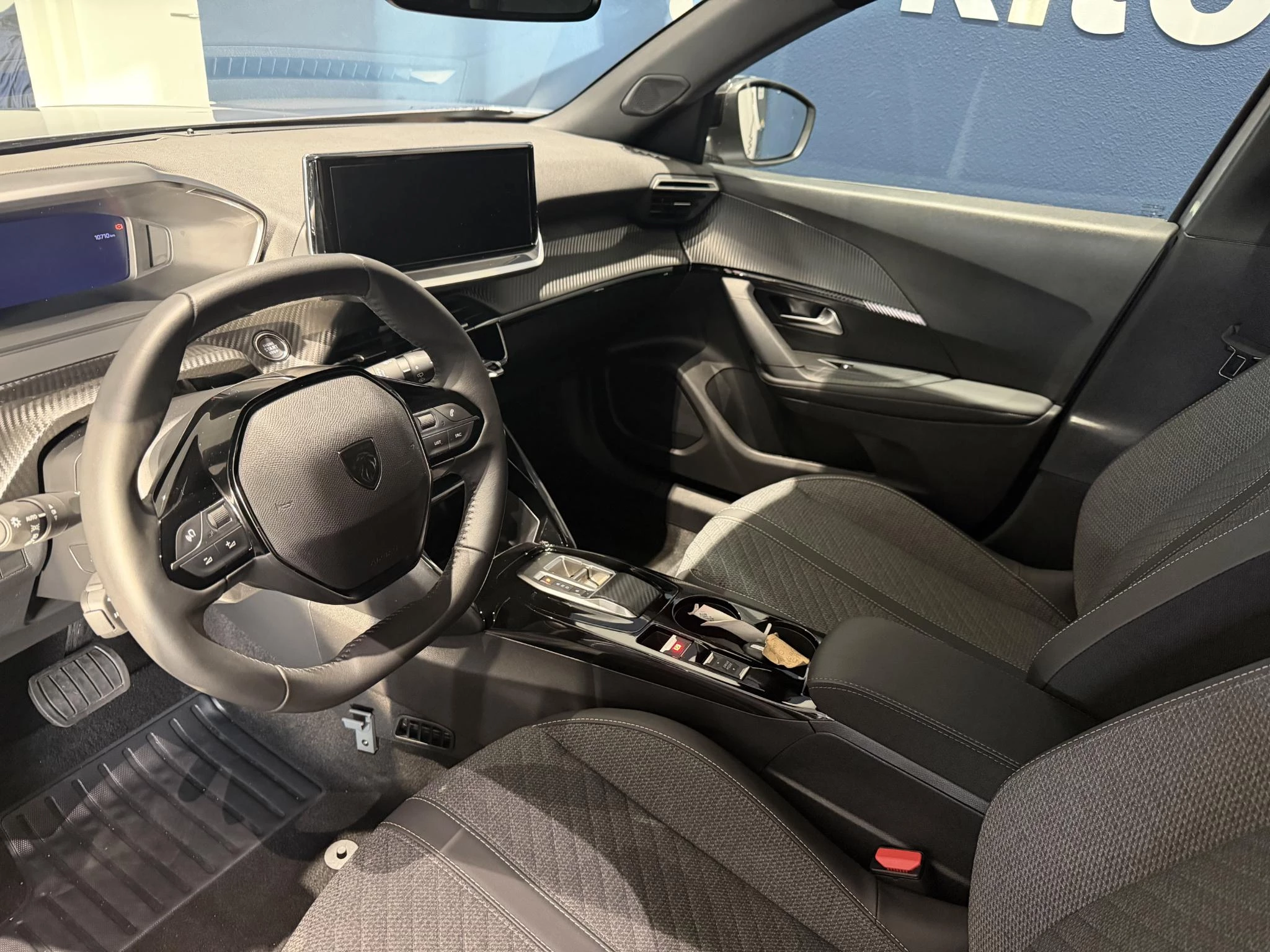 Peugeot-e-2008-image-15