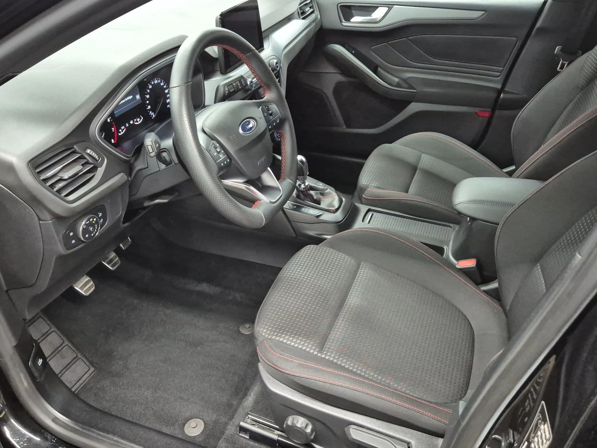 Ford Focus ST-Line Style 1.0 EcoBoost Hybrid 92kW Schräghecklimousine. 5-türig