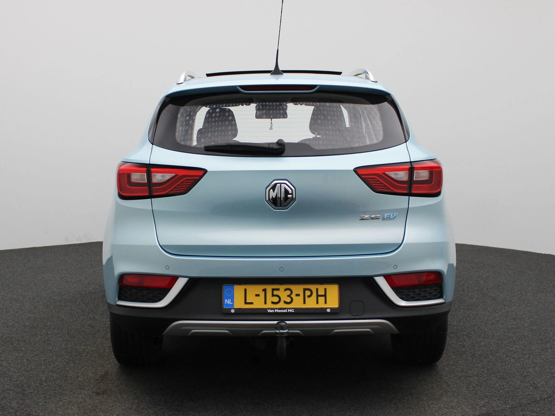 MG-ZS EV-image-4