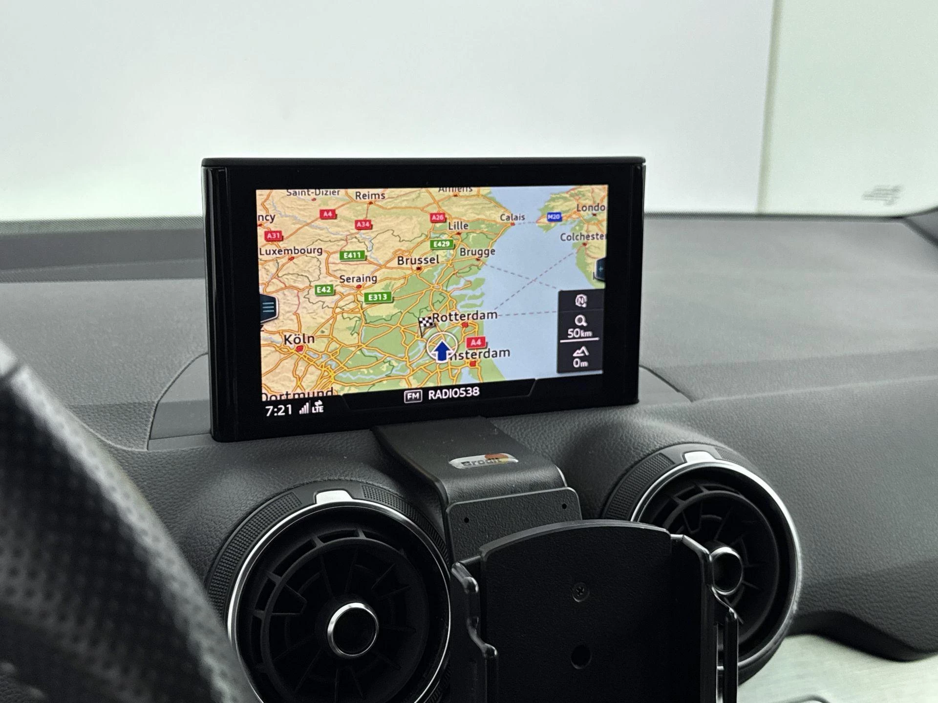 Audi-Q2-image-18