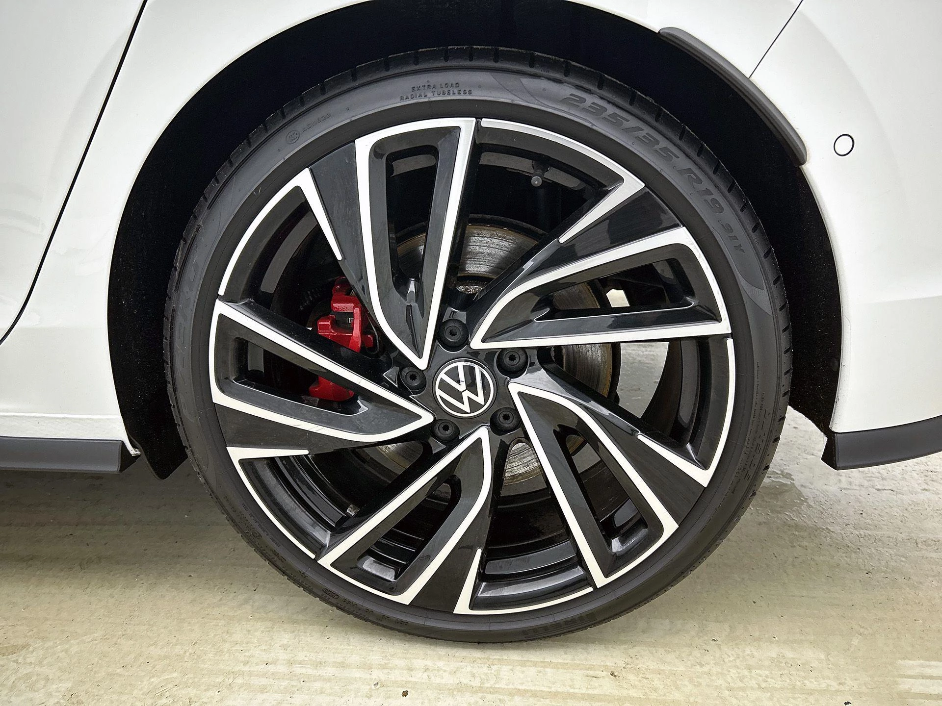 Volkswagen-Golf-image-39