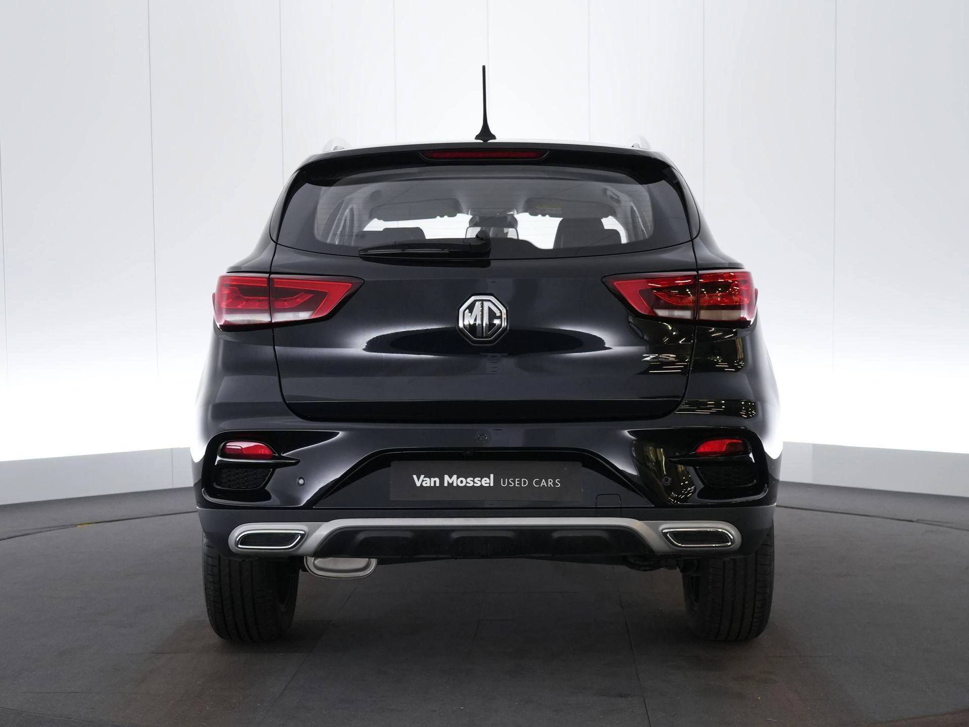 MG ZS ICE 1.0 AT LUXURY FWD