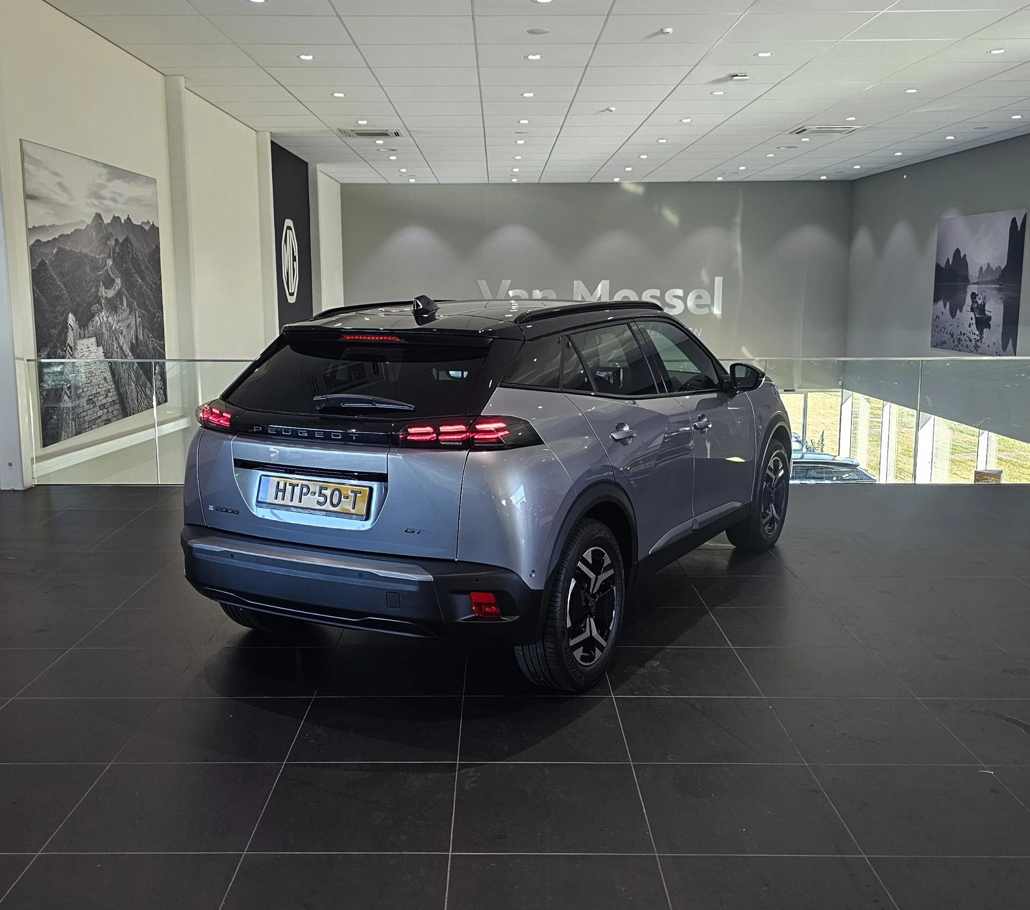 Peugeot e-2008 EV GT Avantage 54 kWh