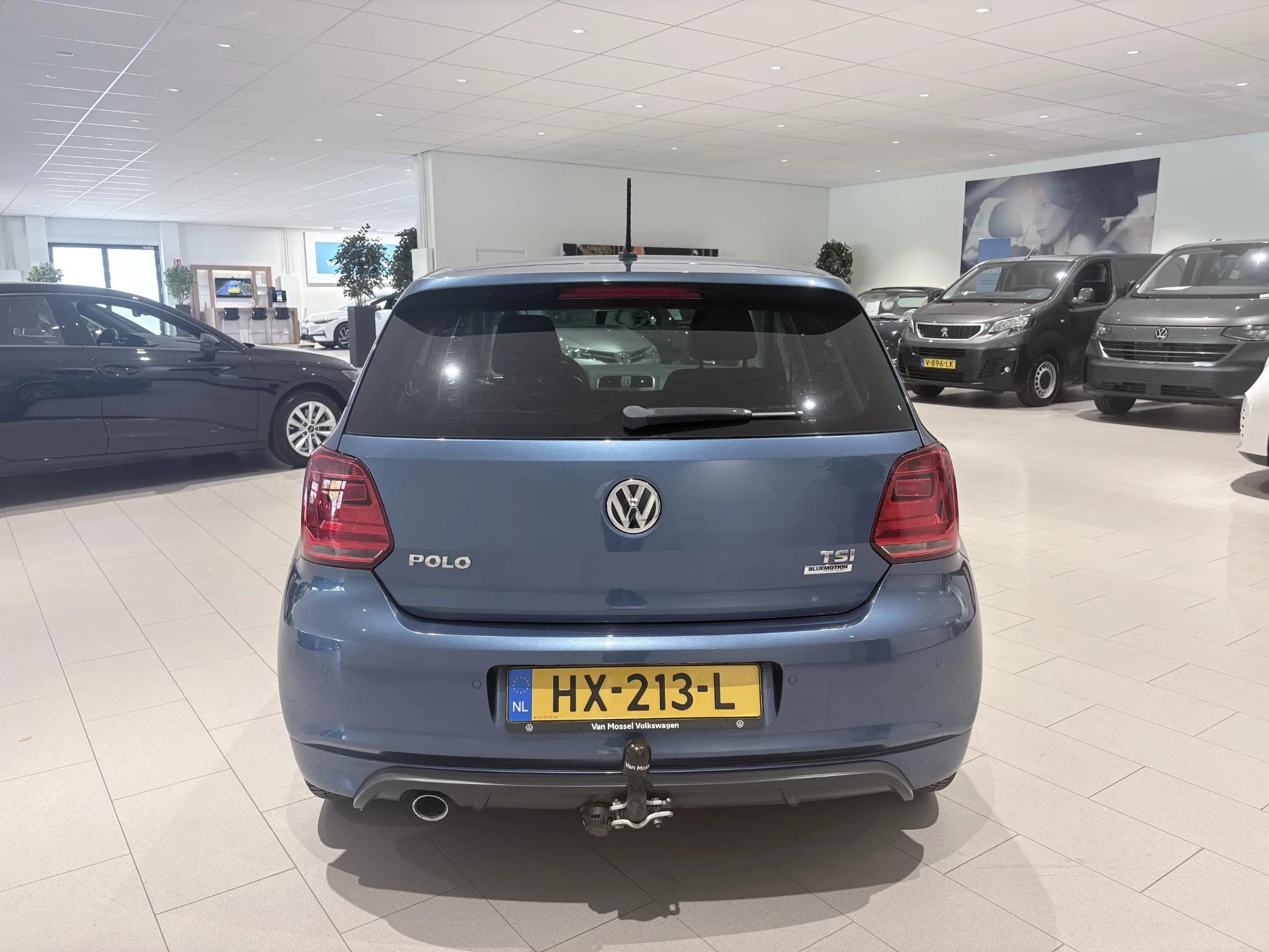 Volkswagen-Polo-image-3