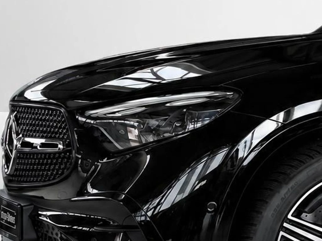 Mercedes-Benz-GLC 220 d-image-4