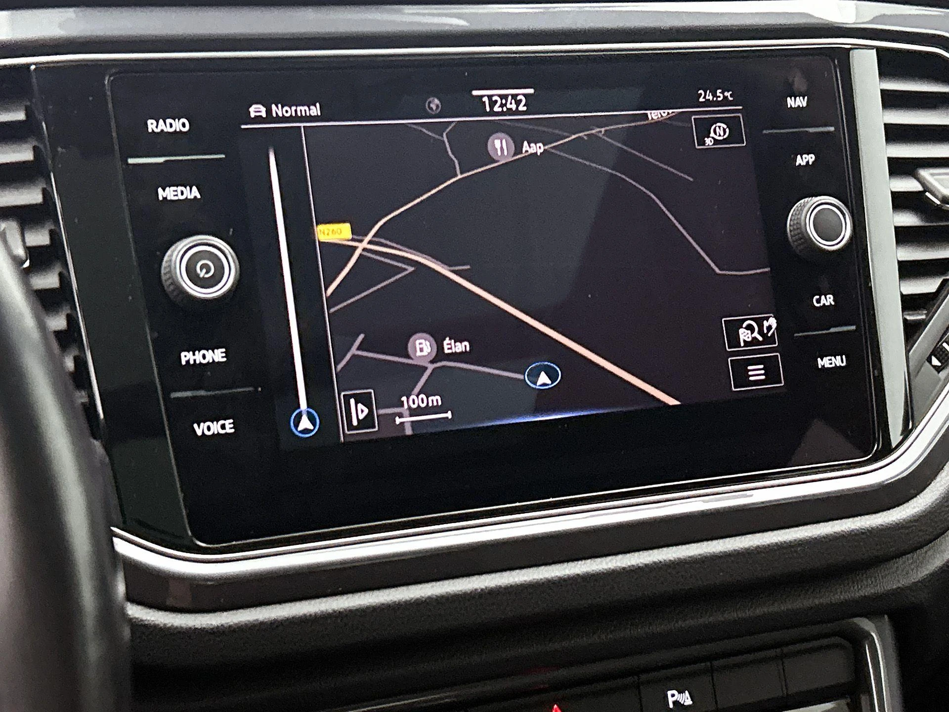 Volkswagen-T-Roc-image-32