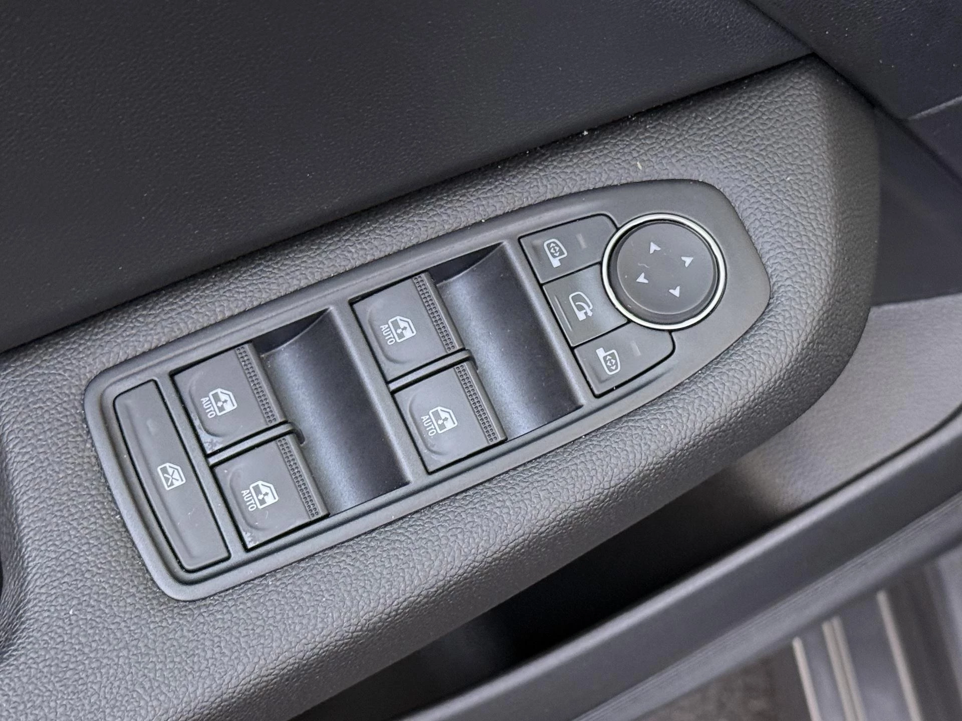 Renault-Clio-image-21