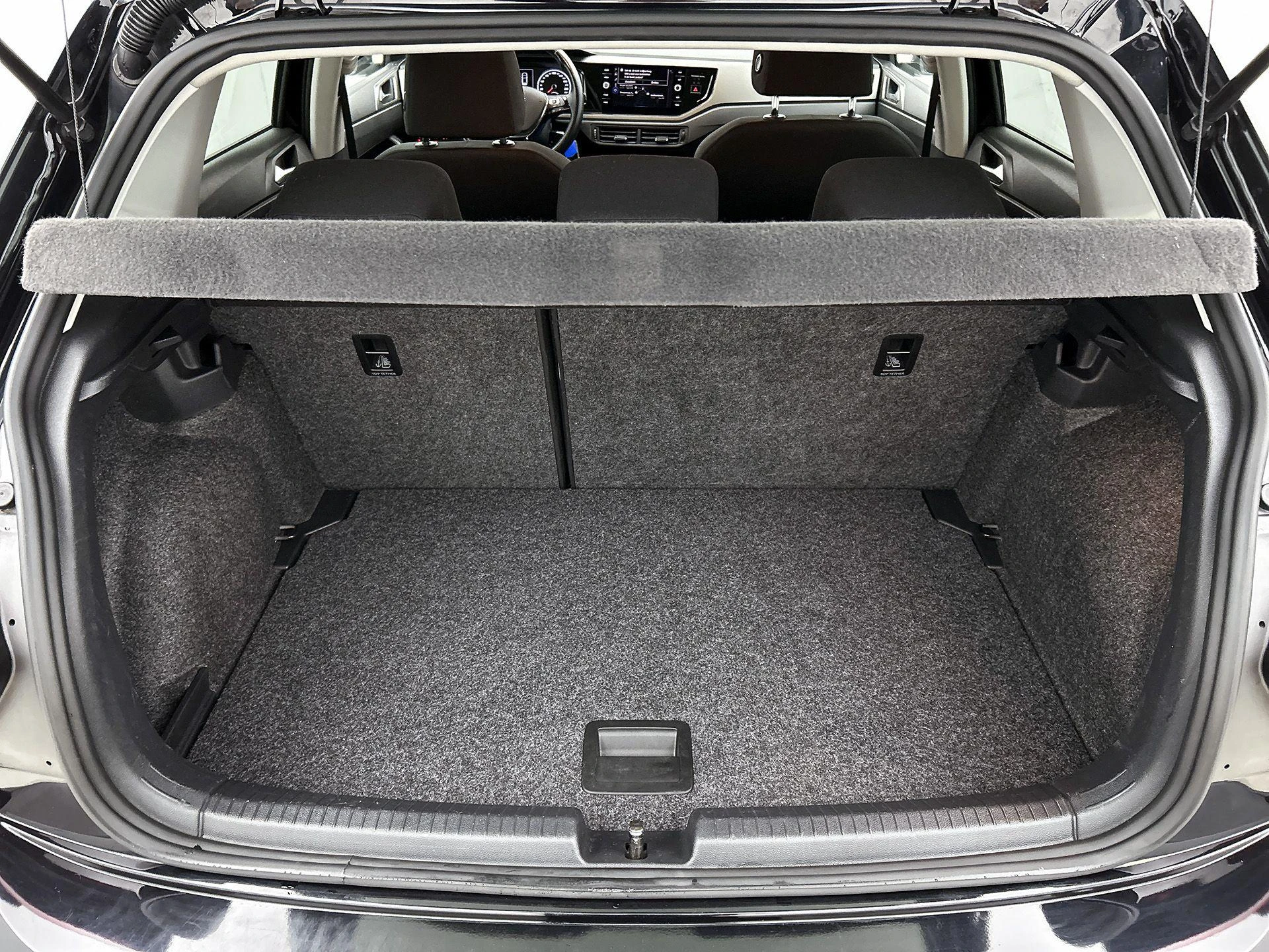 Volkswagen-Polo-image-22