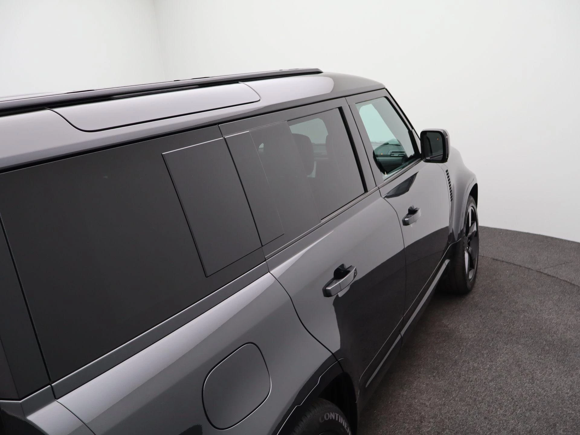 Land Rover-Defender-image-43