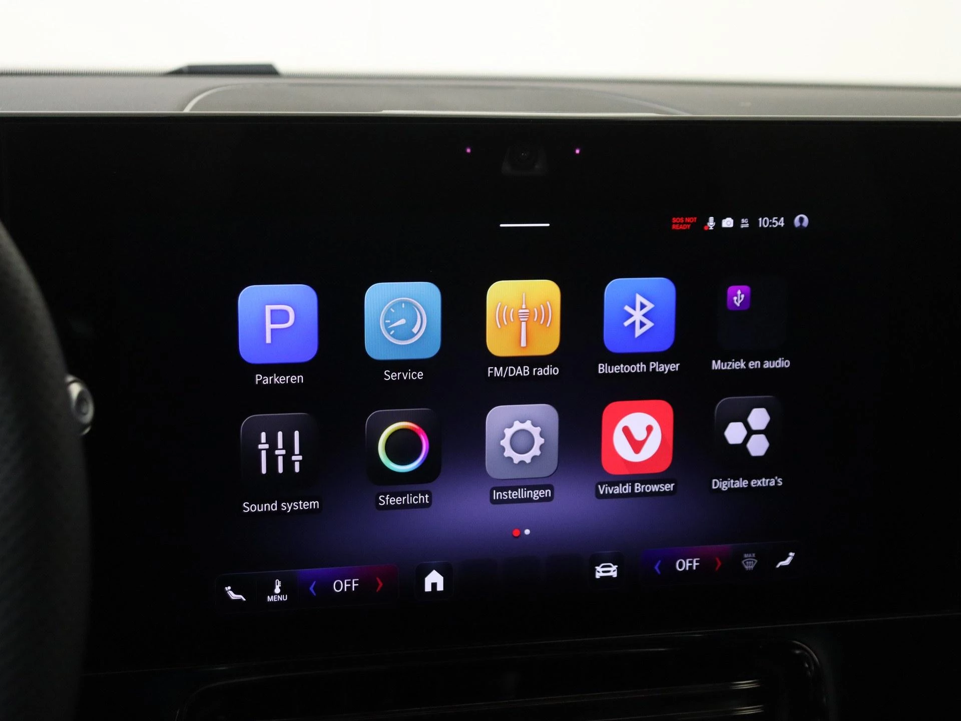 Mercedes-Benz-CLA-image-14