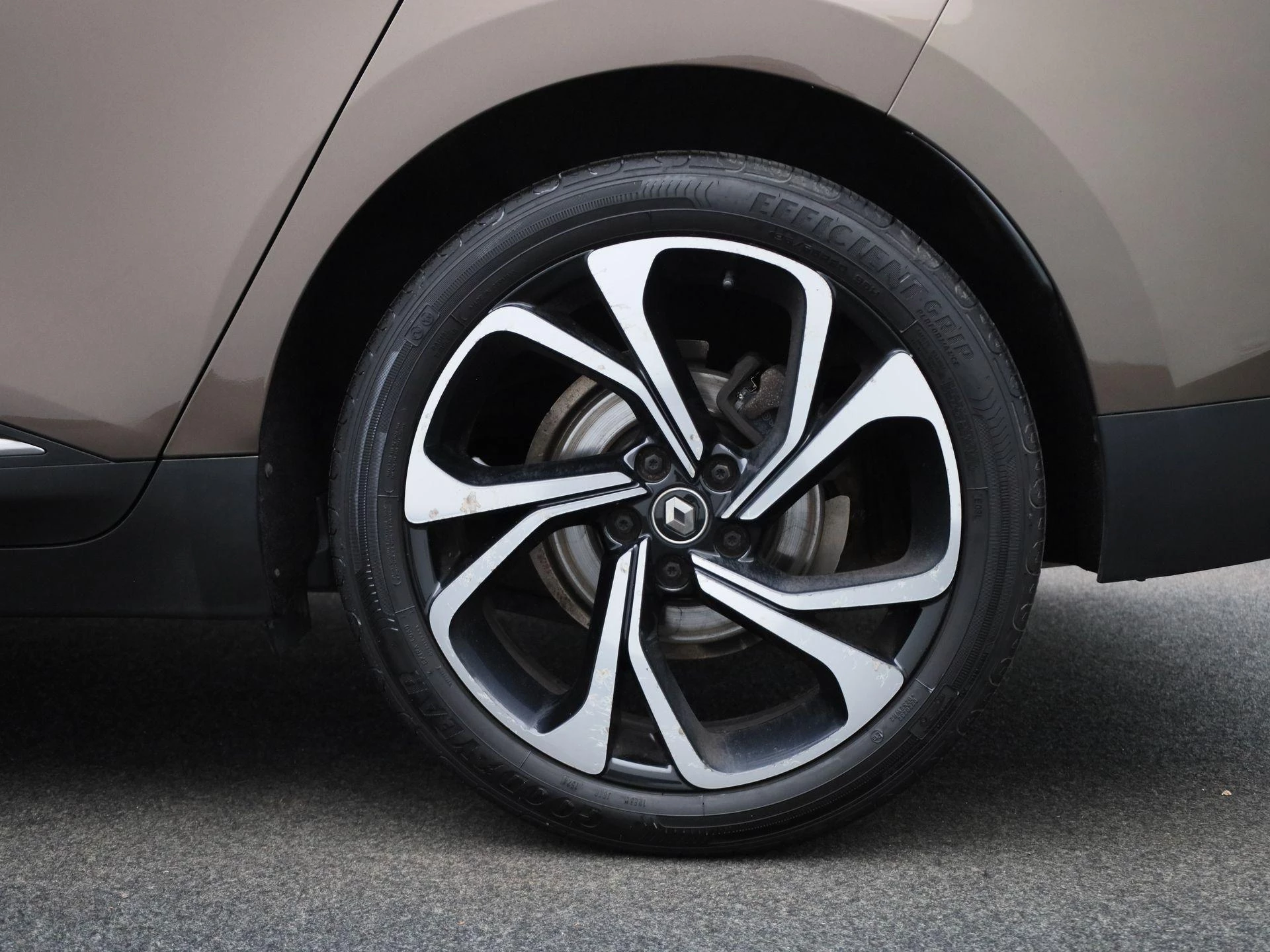 Renault-Grand Scénic-image-13