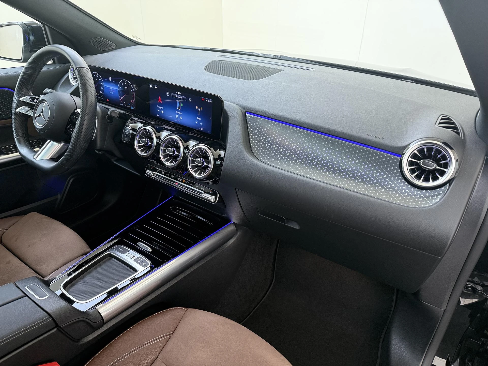 Mercedes-Benz-GLA-image-4