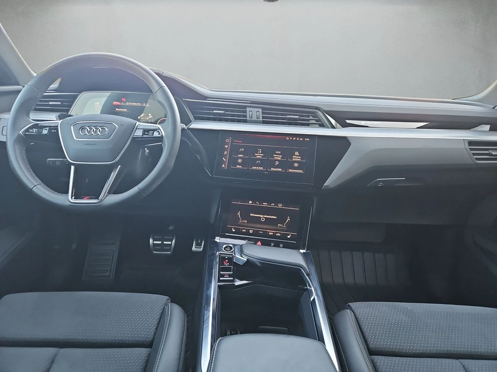 Audi-Q8 e-tron-image-8