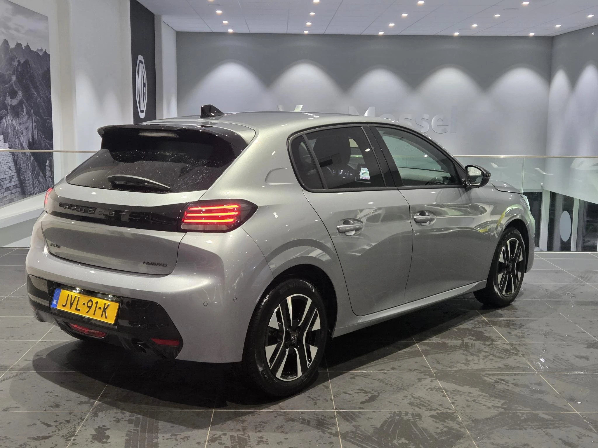 Peugeot-208-image-3