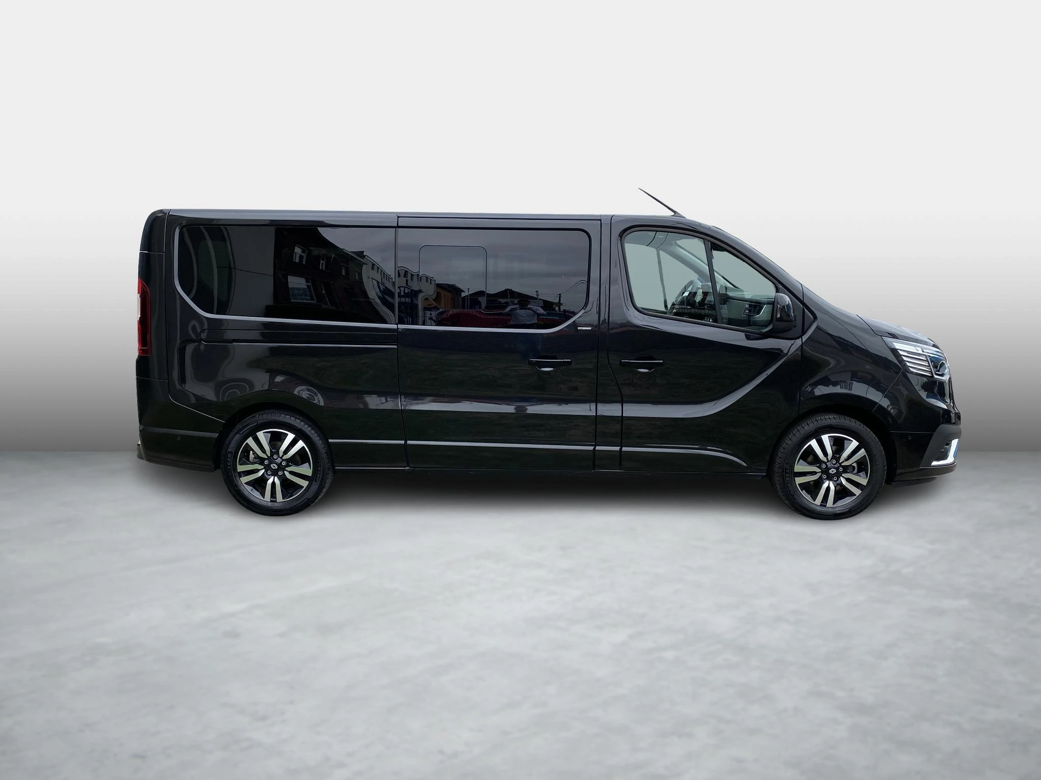 Renault-Trafic-image-2