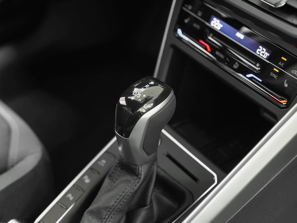 Volkswagen Polo VI Style 50 Jahre Licht&Sicht IQ.Drive 17"