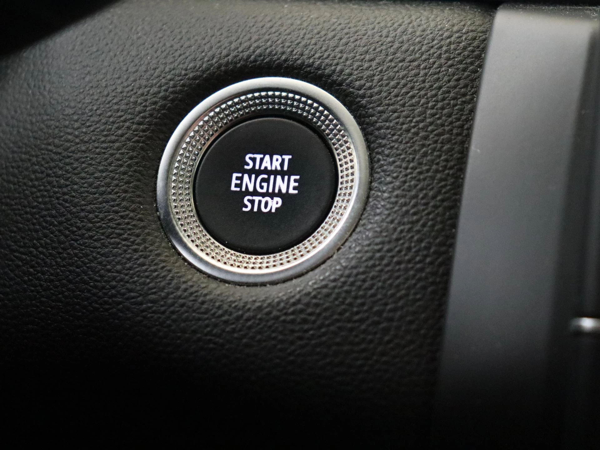 Renault-Captur-image-19