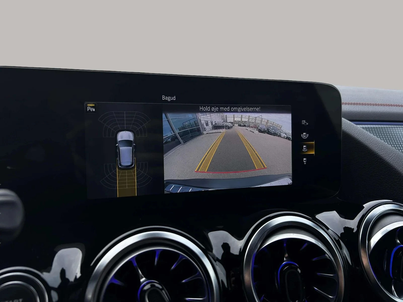 Mercedes-Benz-EQA-image-19