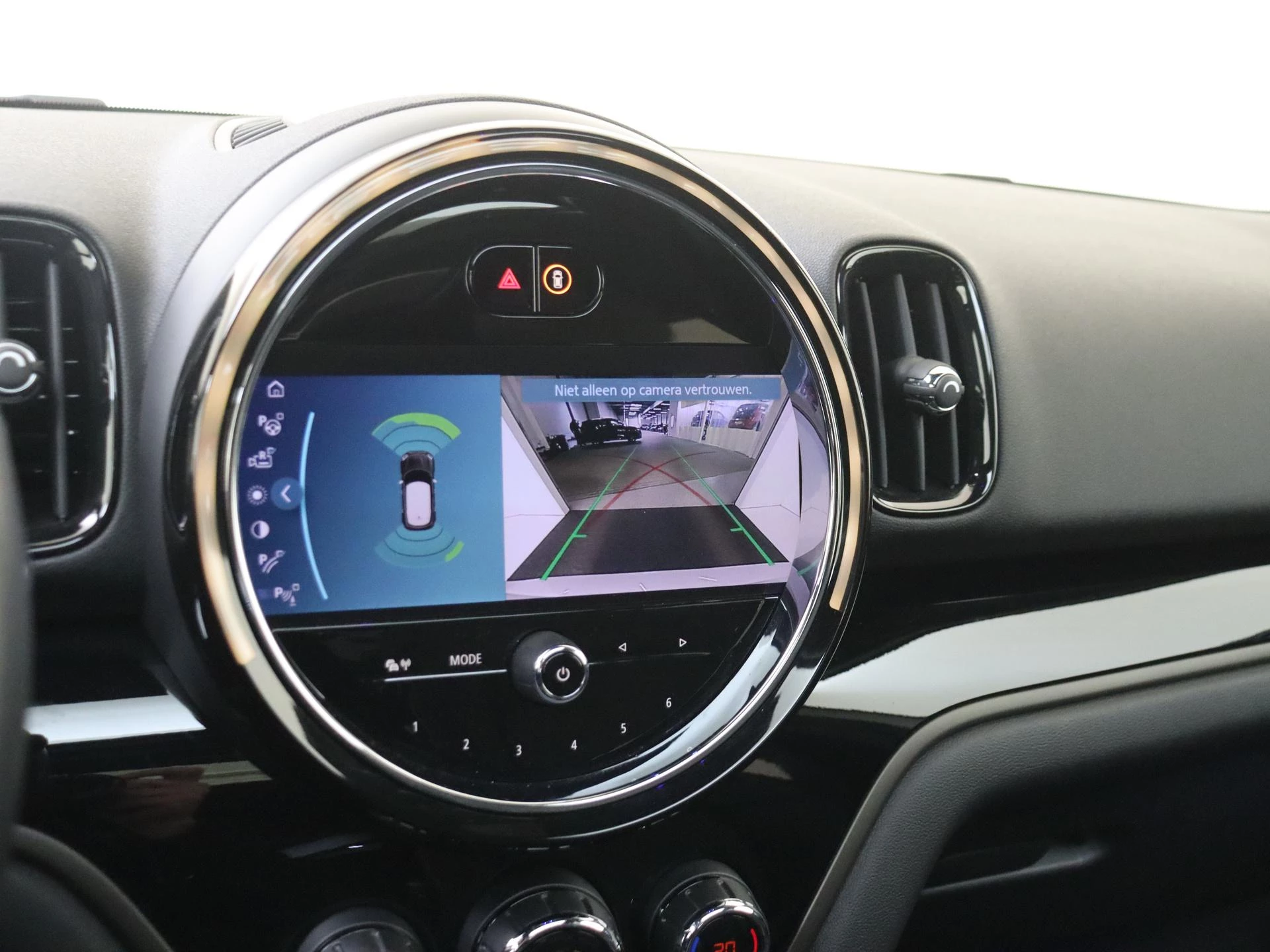 MINI-Countryman-image-17