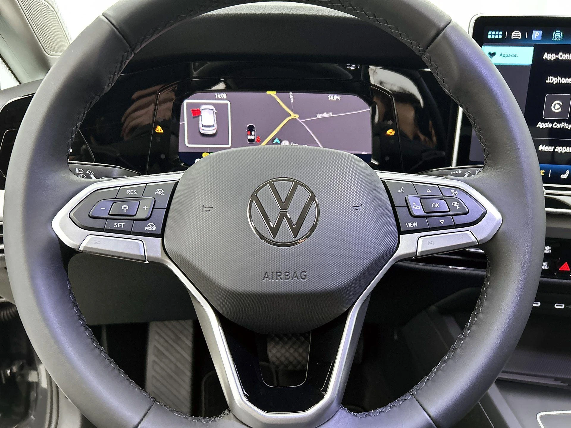 Volkswagen Golf - 25