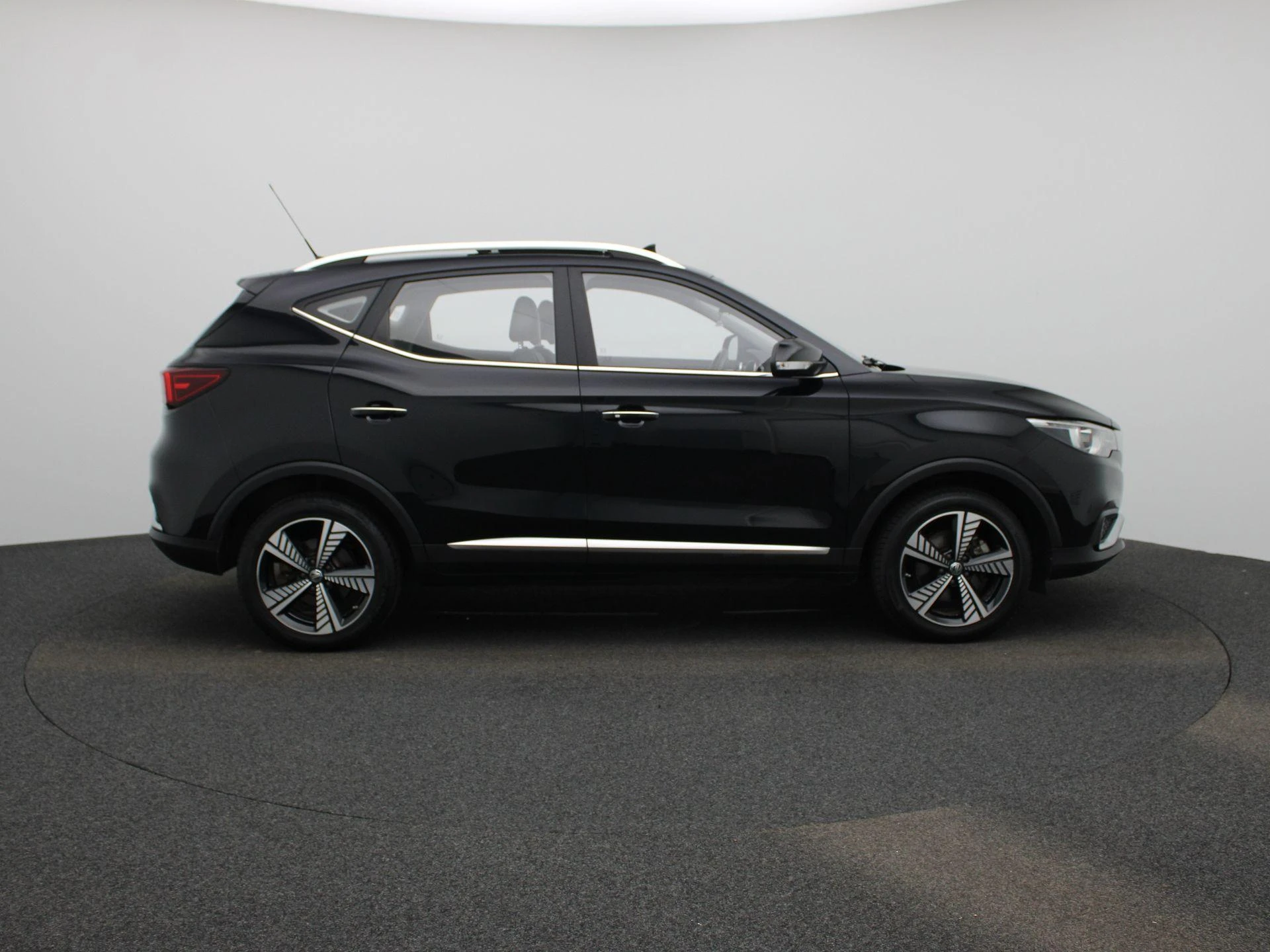 MG-ZS EV-image-5