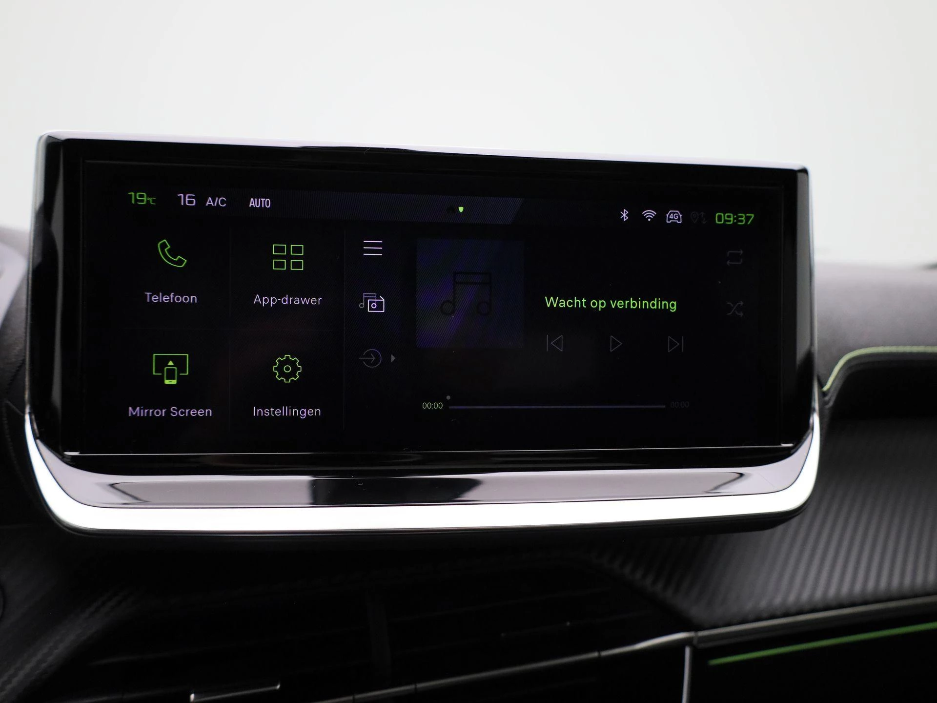 Peugeot-2008-image-19