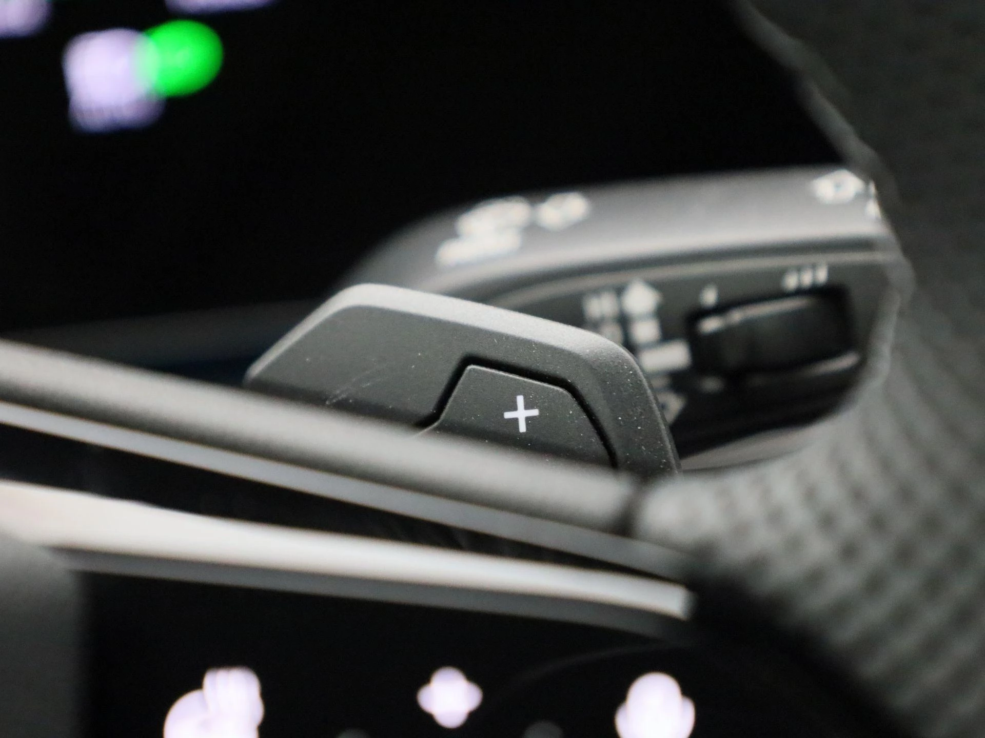 Audi-Q6 e-tron-image-31