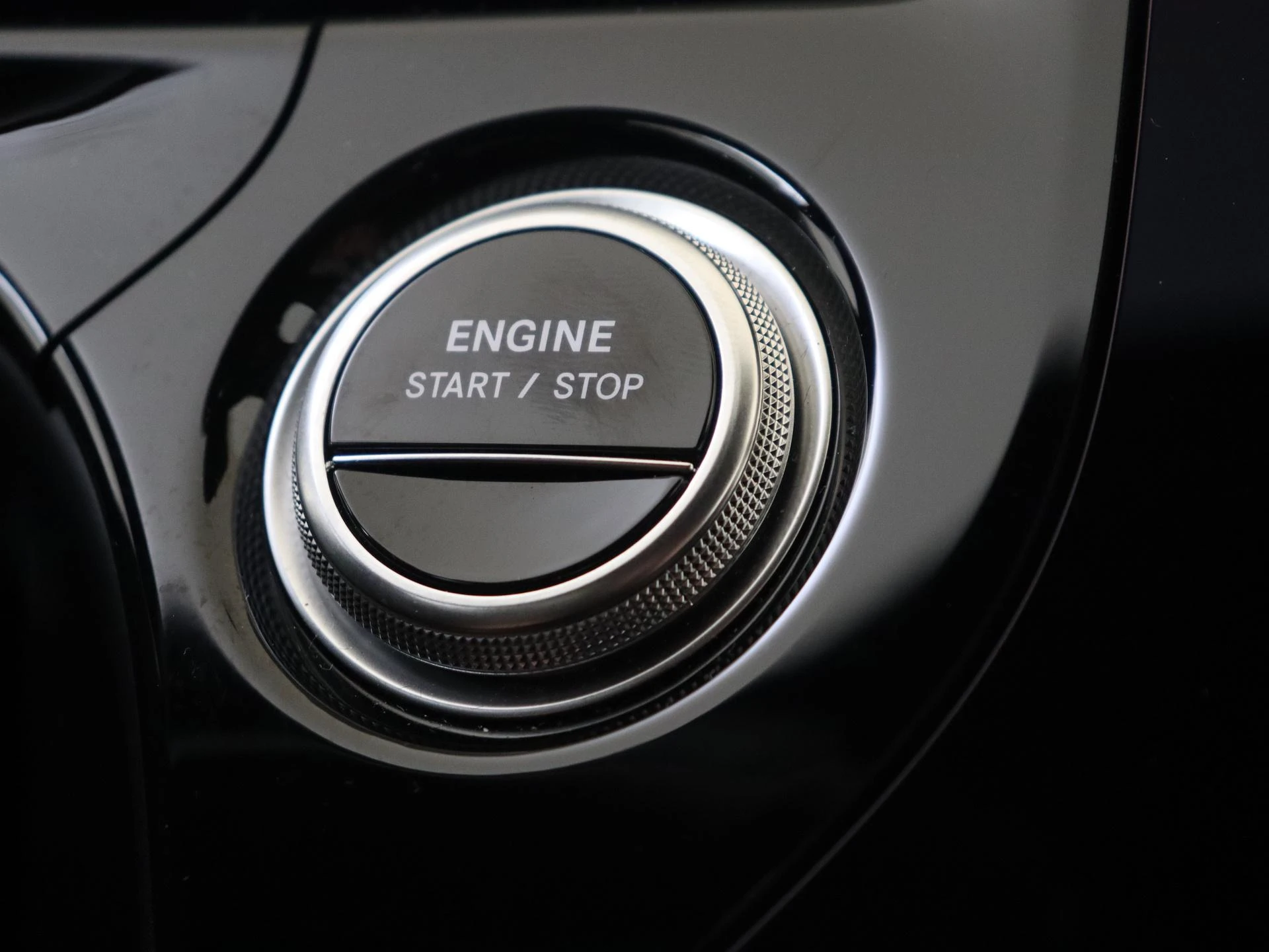 Mercedes-Benz-E-Klasse-image-20