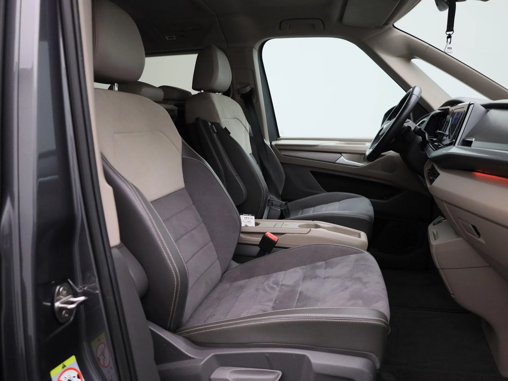 Volkswagen Multivan 1.4 eHybrid L2H1 Life 218PK