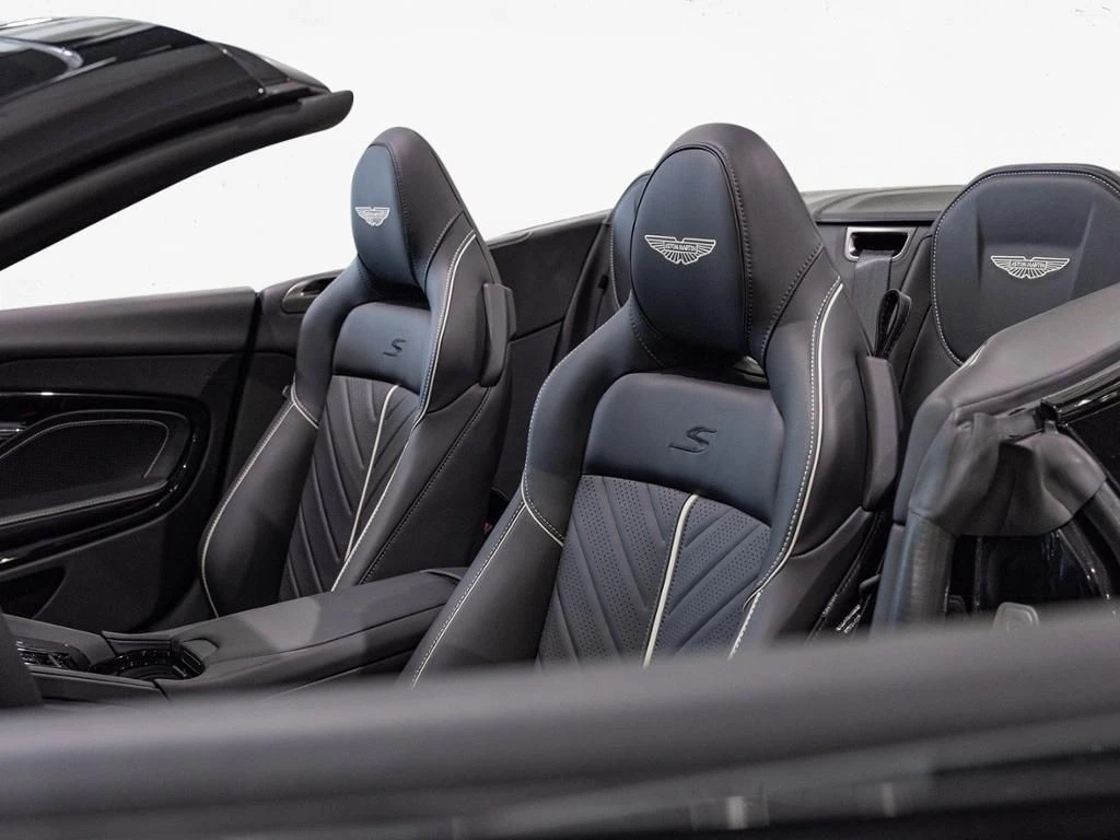 Aston Martin-DB12-image-28