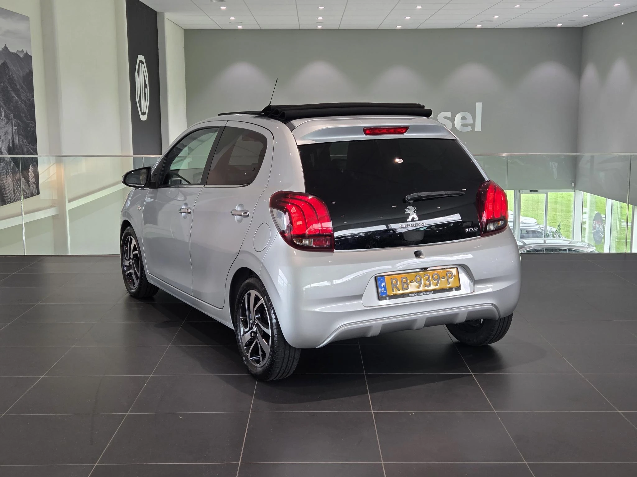 Peugeot-108-image-3