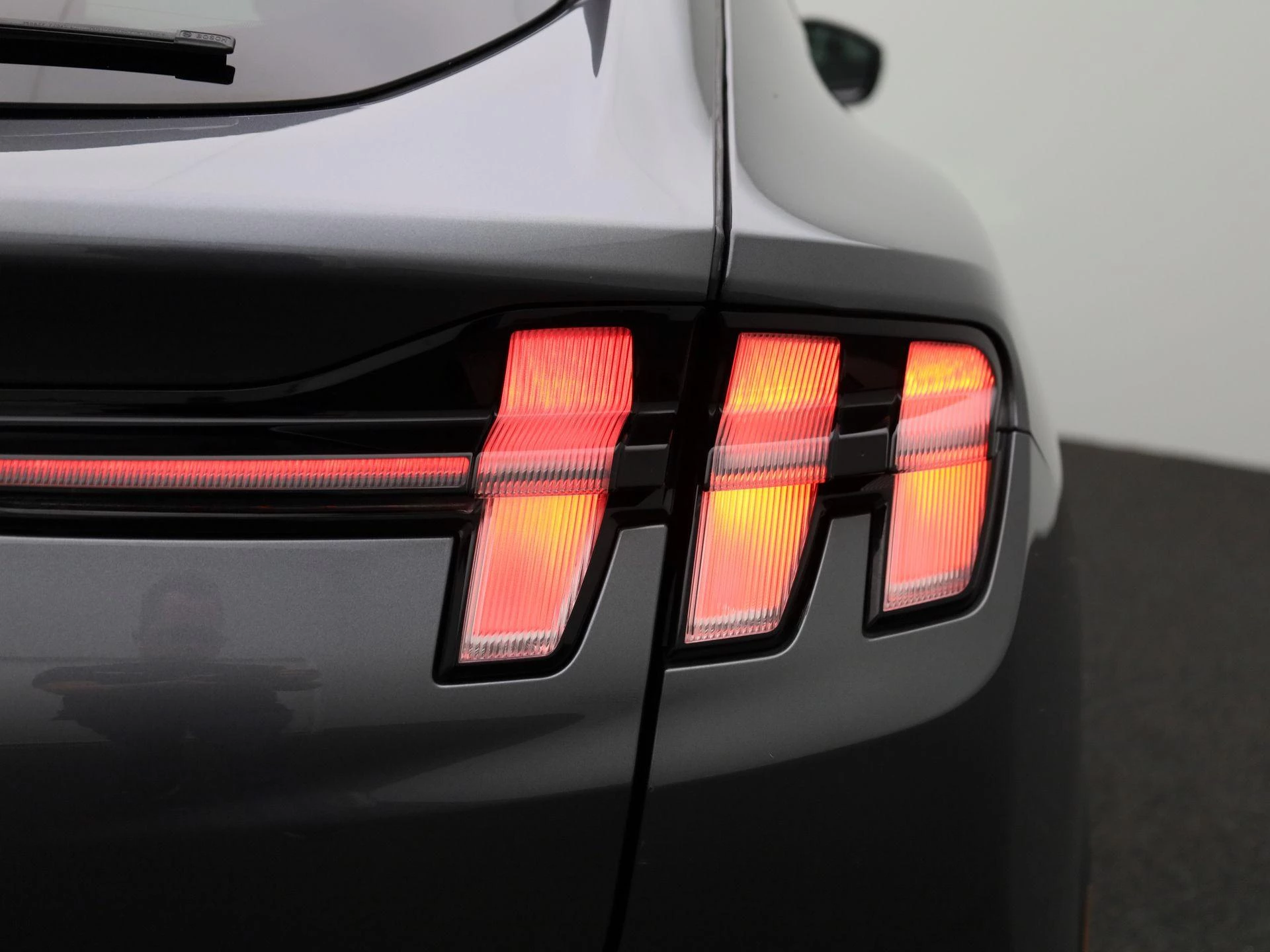 Ford-Mustang Mach-E-image-40