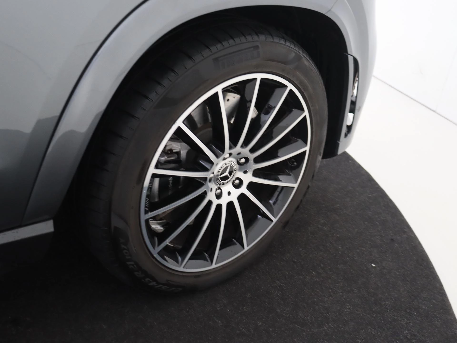 Mercedes-Benz-GLE-image-9