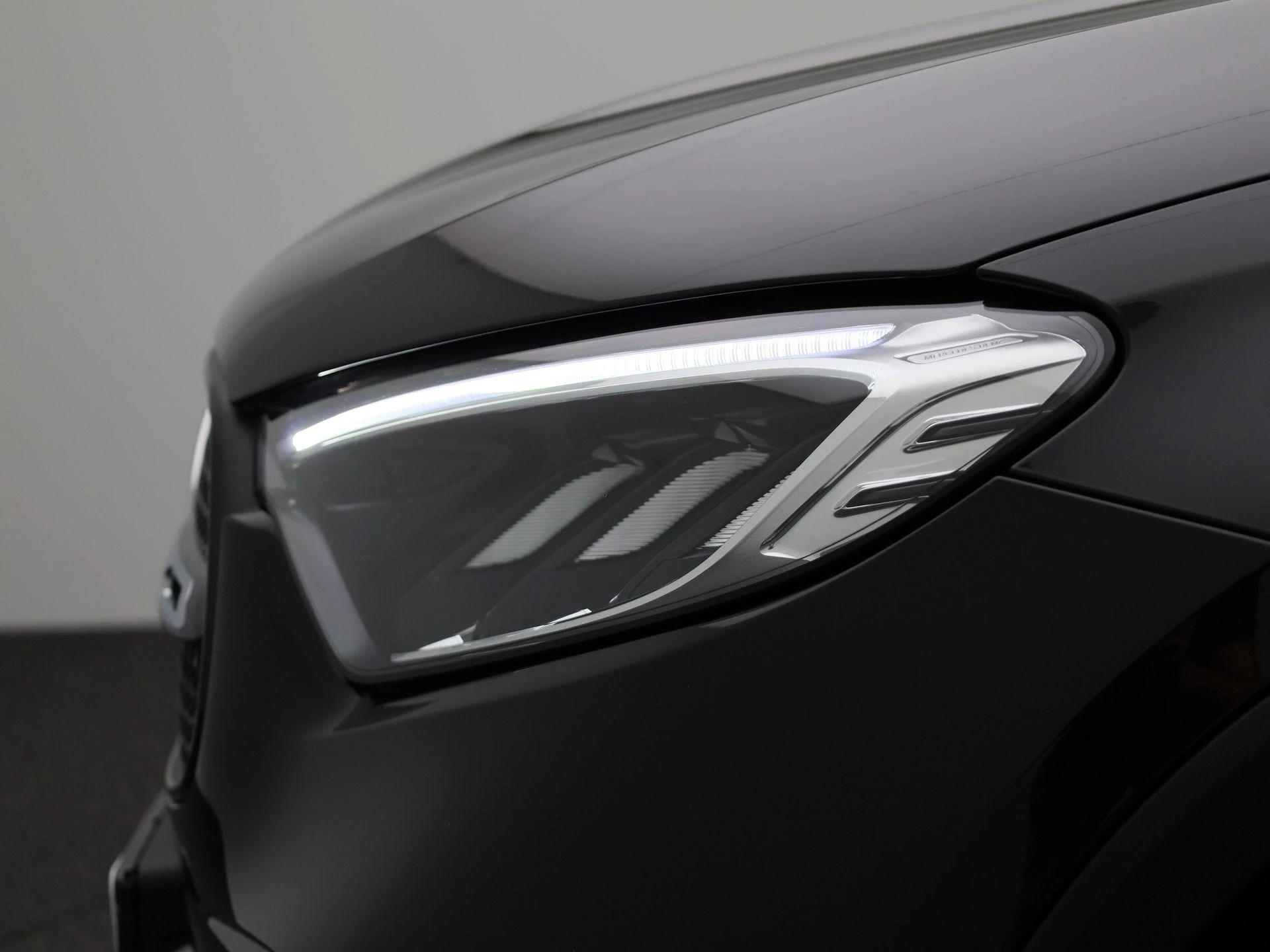 Mercedes-Benz-GLC-image-15