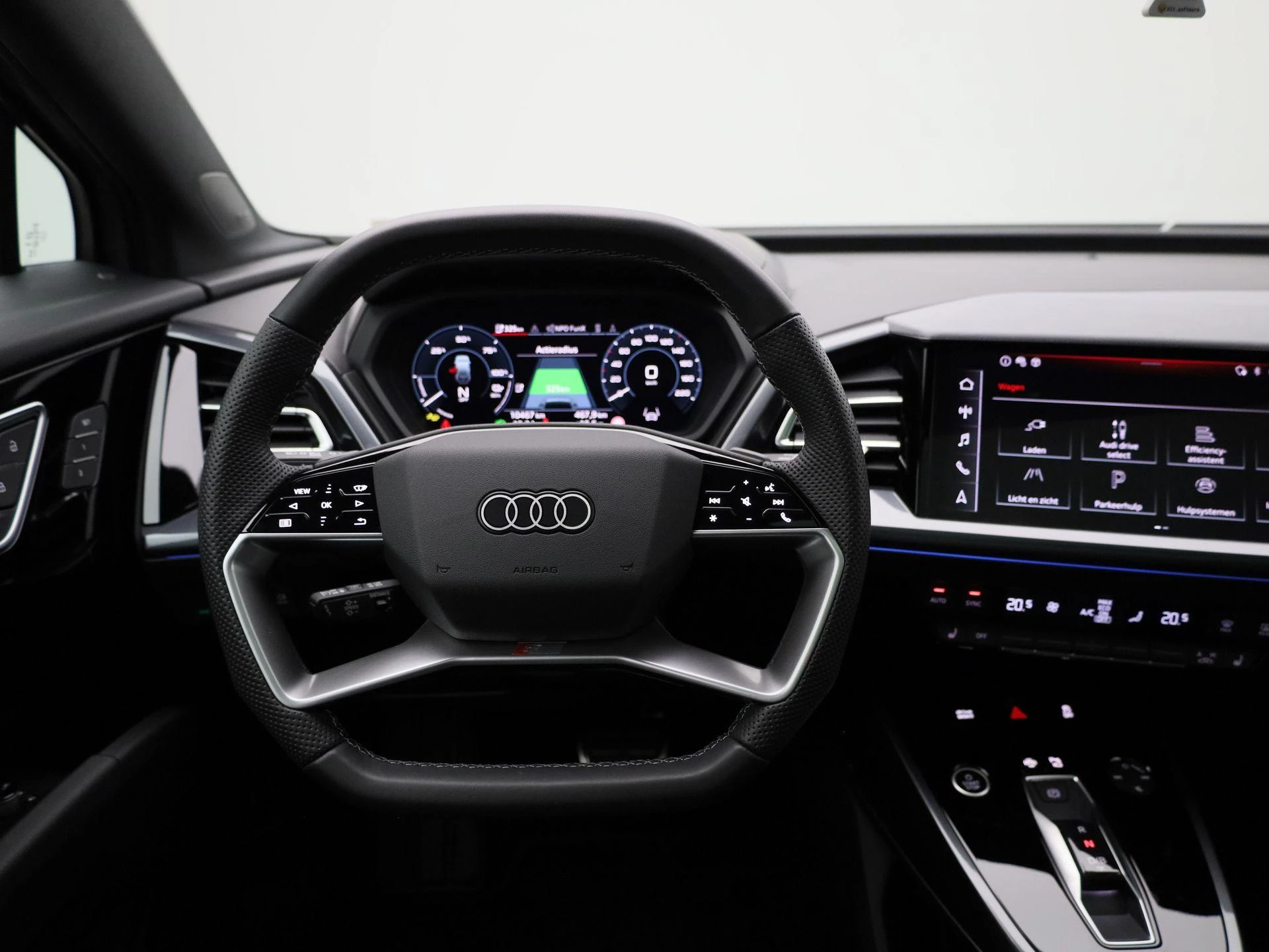 Audi-Q4 e-tron-image-6
