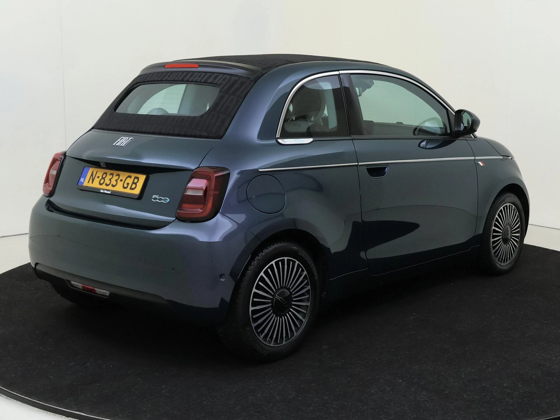 Fiat-500C-image-3