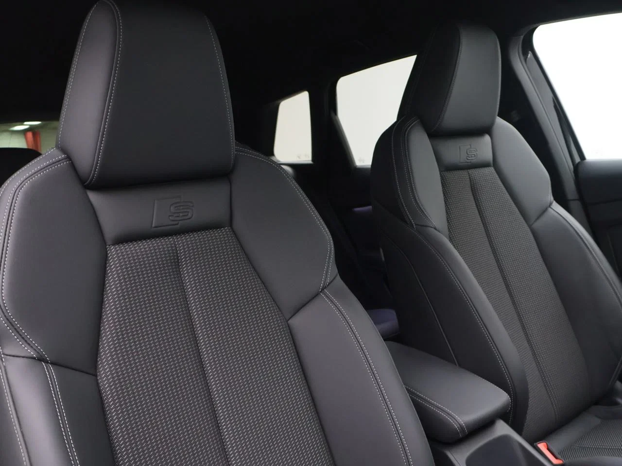 Audi-Q4 e-tron-image-17