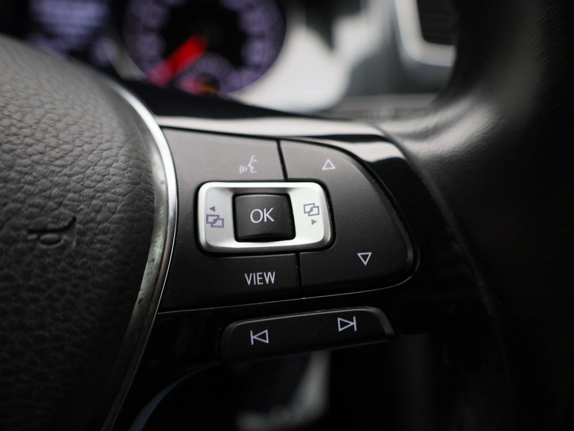 Volkswagen-Golf-image-15