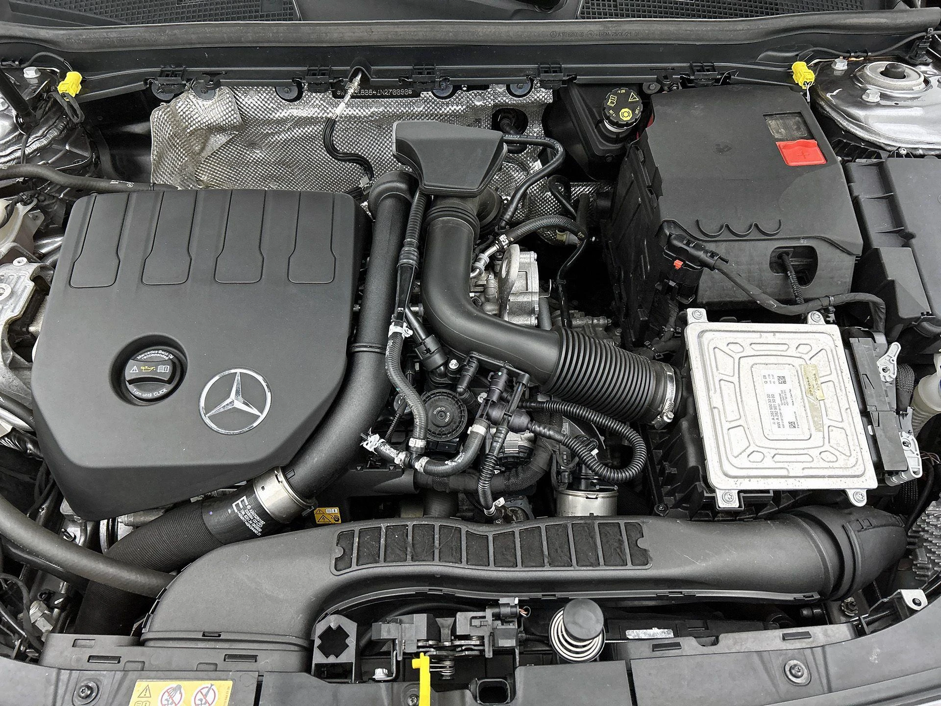 Mercedes-Benz-CLA-image-32