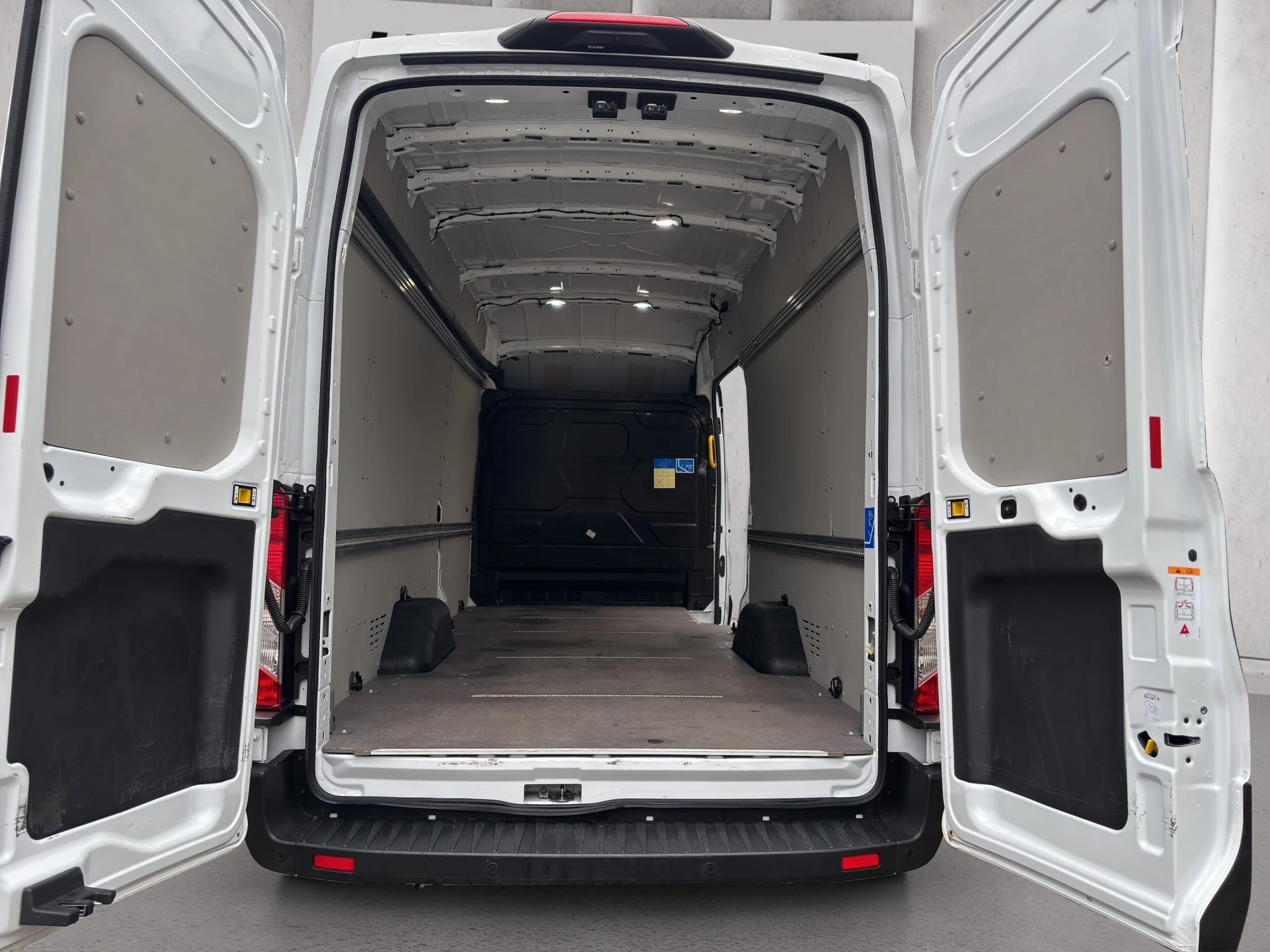 Ford-Transit-image-17