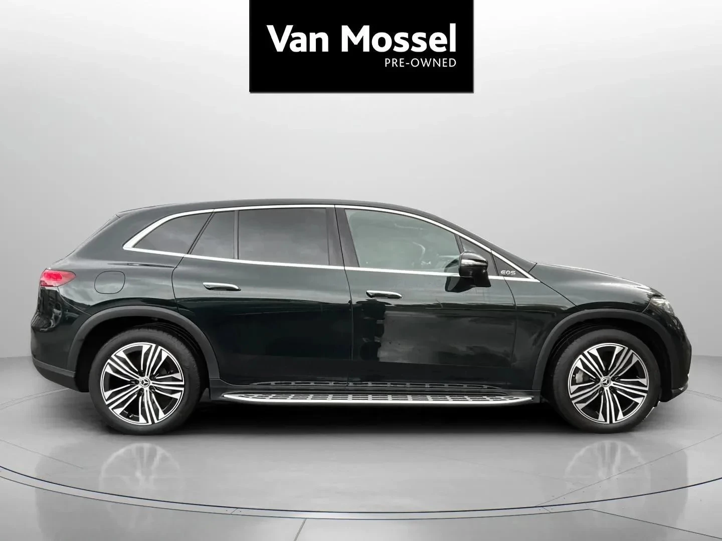 Mercedes-Benz-EQS-image-3